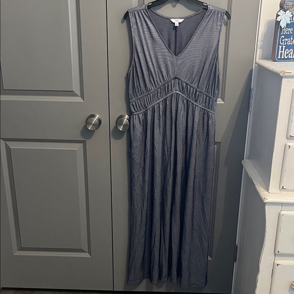 Time and Tru Gray Maxi Dress